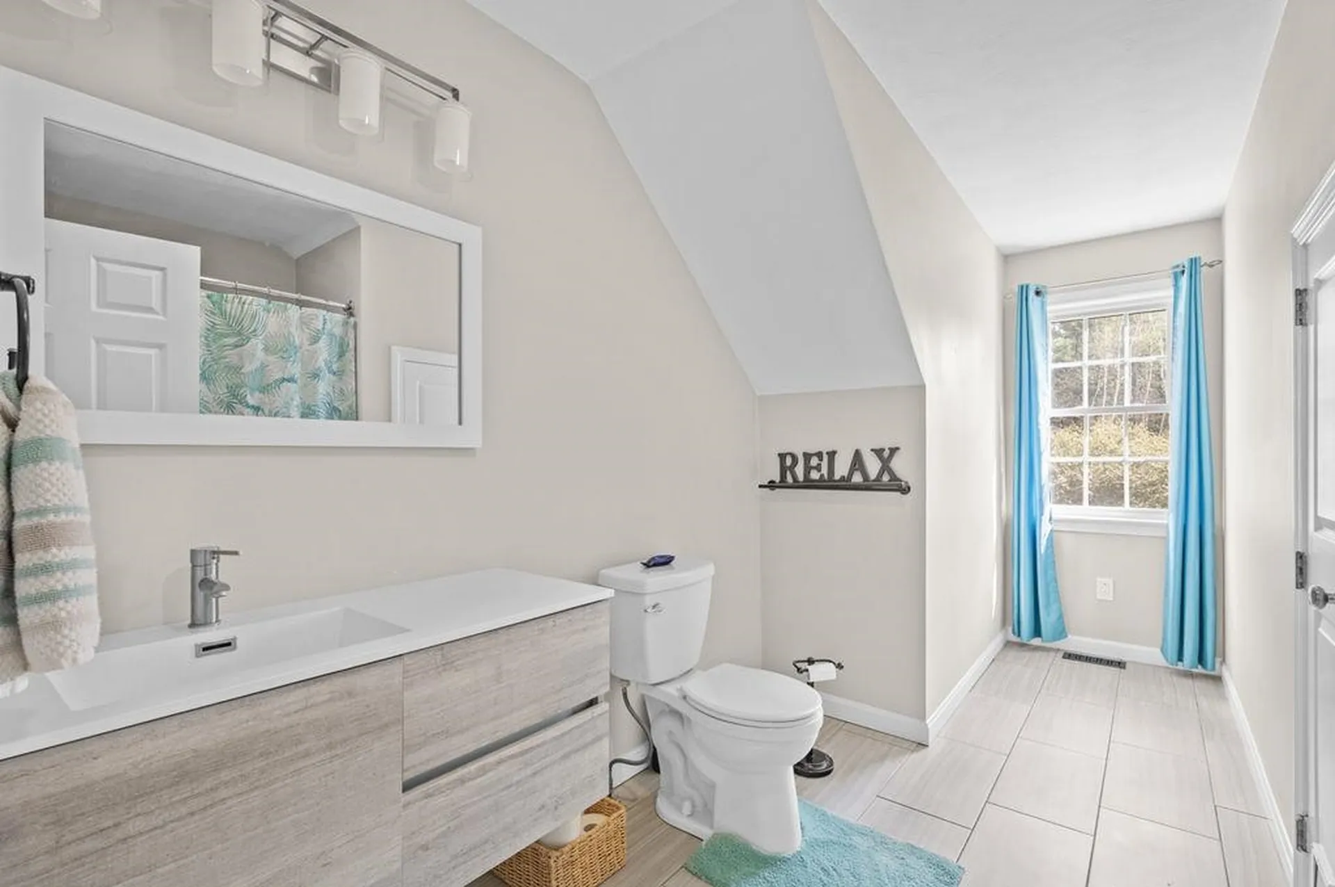 21 Villager Road Chester NH 03036
