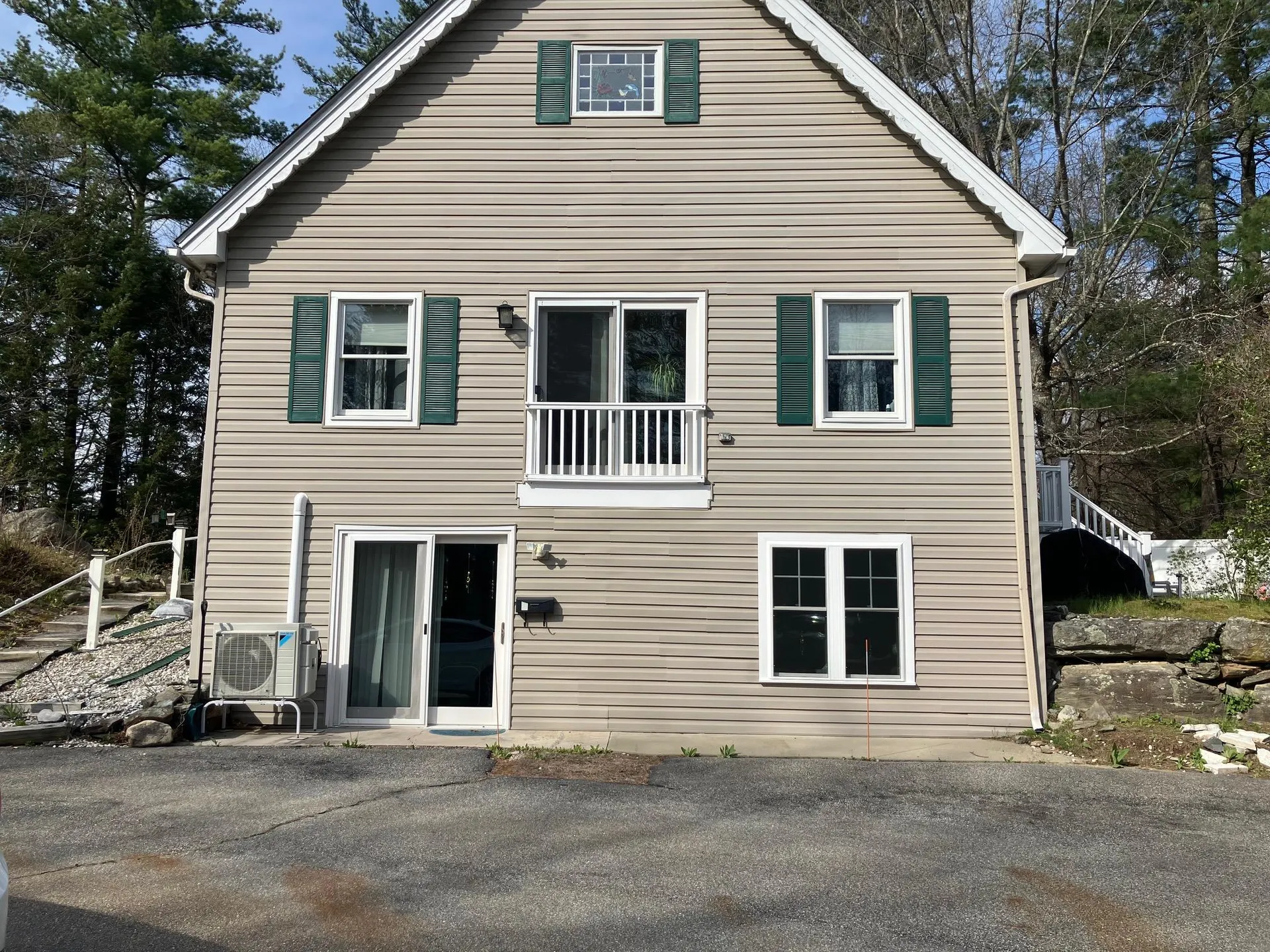 207 28 Bypass Derry NH 03038