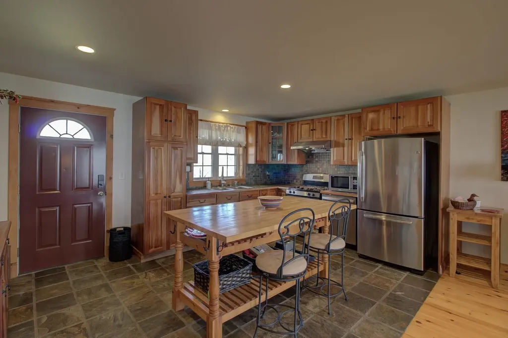 23 Mud Point South Alburgh VT 05440