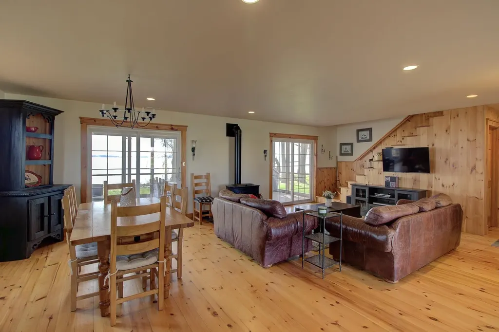 23 Mud Point South Alburgh VT 05440