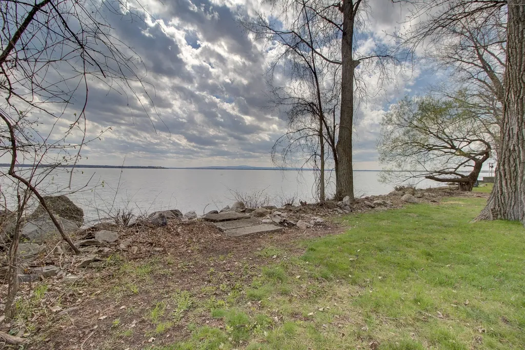 23 Mud Point South Alburgh VT 05440
