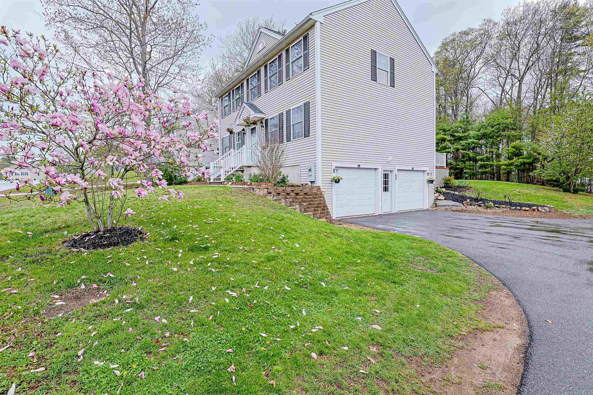 68 Waterford Drive Sandown NH 03873