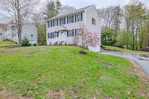 68 Waterford Drive Sandown NH 03873
