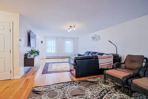 68 Waterford Drive Sandown NH 03873