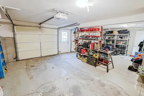 68 Waterford Drive Sandown NH 03873