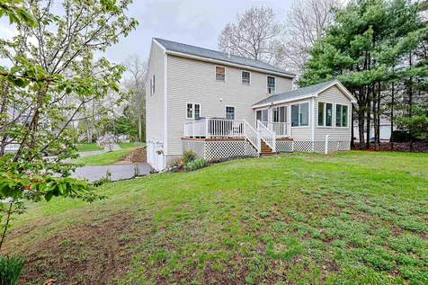 68 Waterford Drive Sandown NH 03873