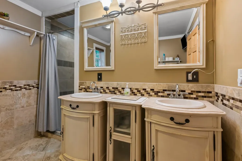 10 Landsdown Lane Conway NH 03818