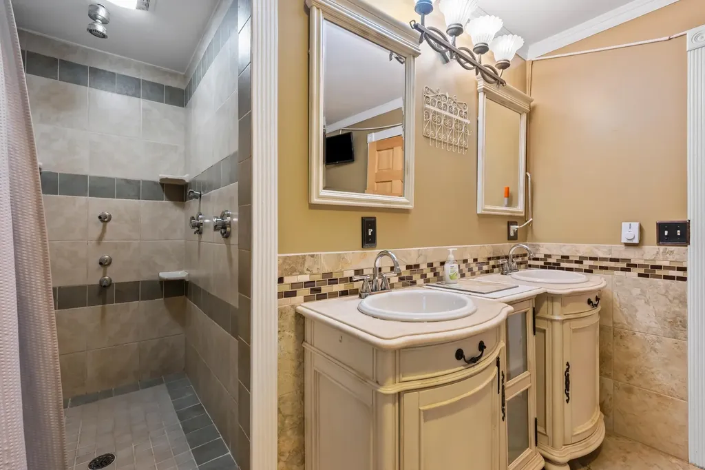 10 Landsdown Lane Conway NH 03818