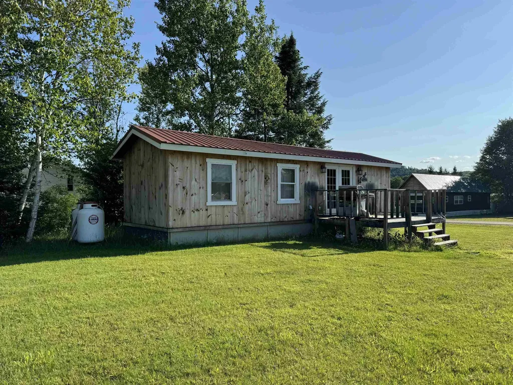 13 Darwin Drive Stewartstown NH 03597