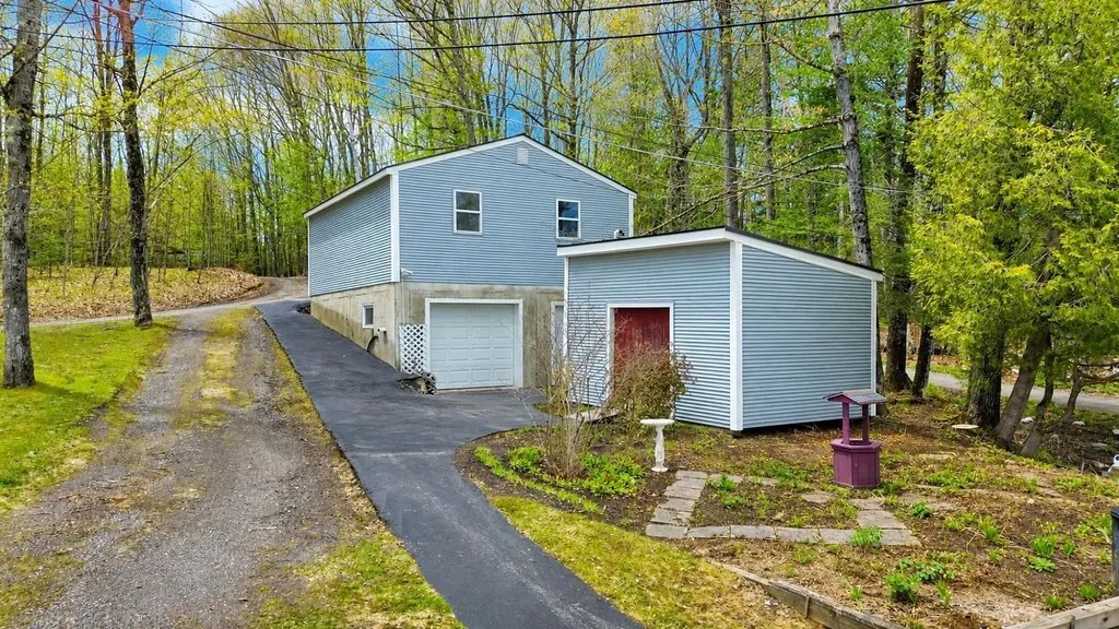 67 Rocky Drive Derby VT 05829