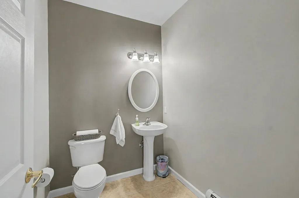 7 Irene Avenue Essex VT 05452