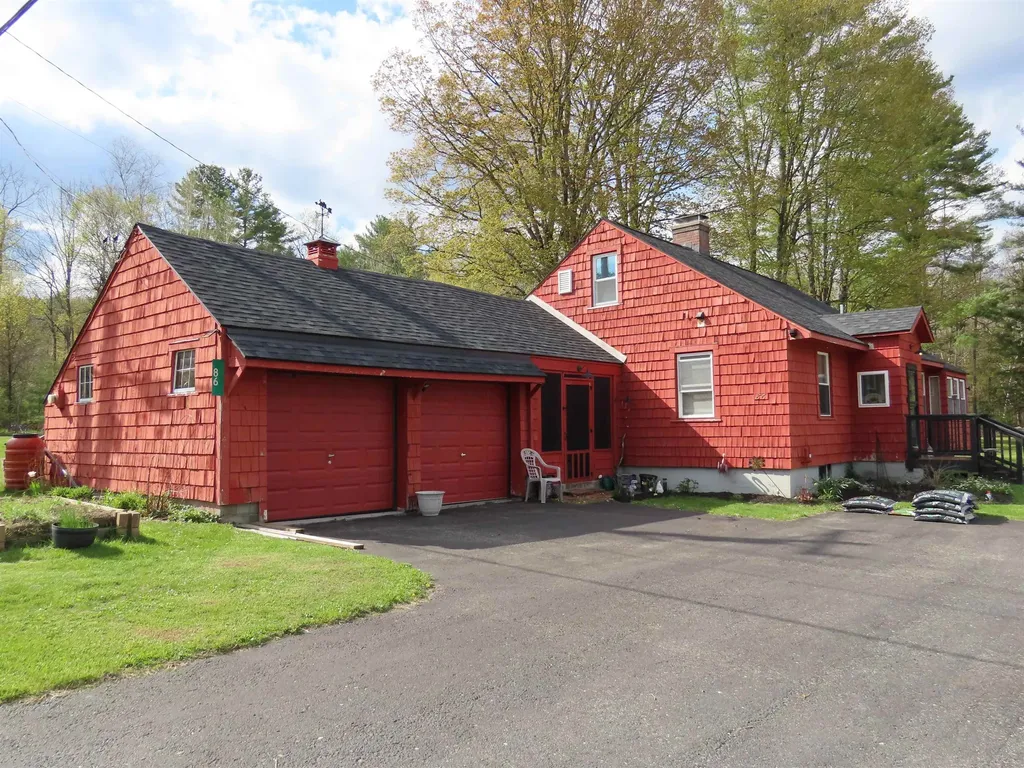 86 Mill Road Stamford VT 05352