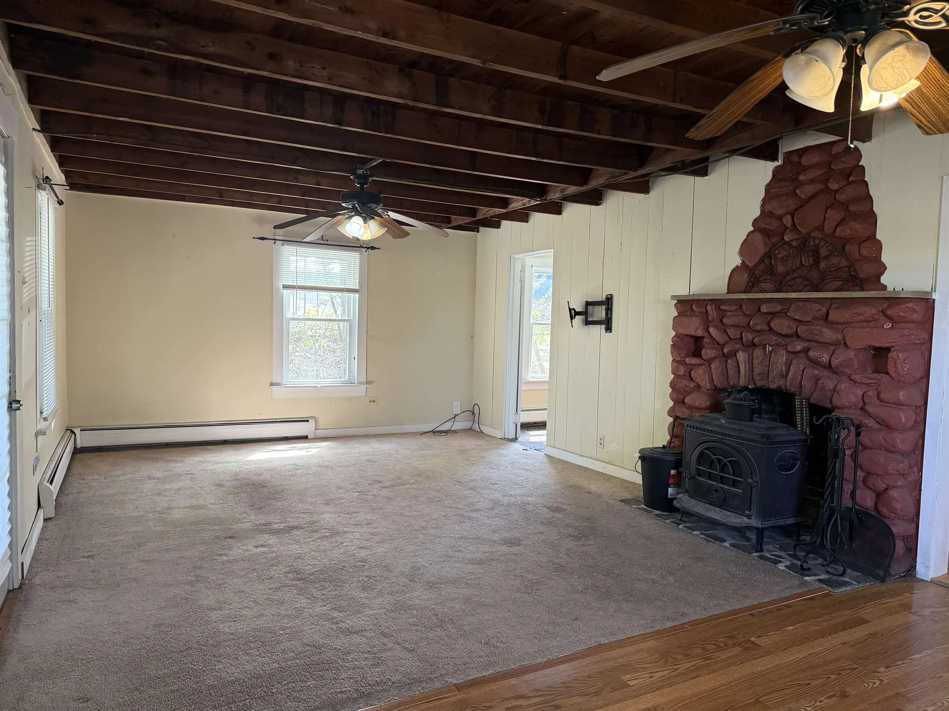 6 Milford Street Amherst NH 03031
