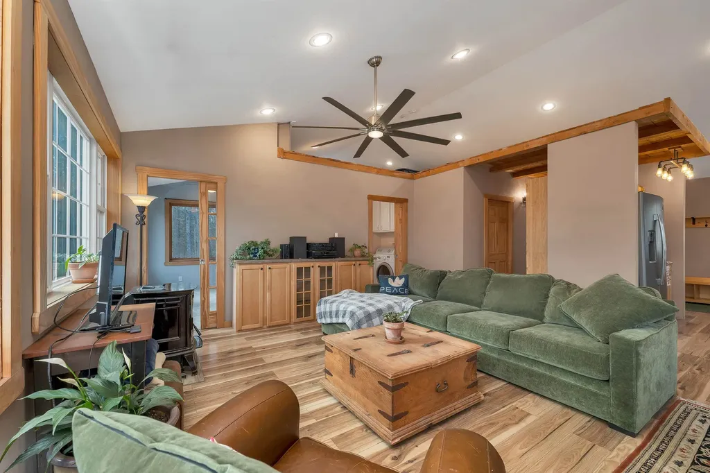 284 Hemp Hill Road Alexandria NH 03222