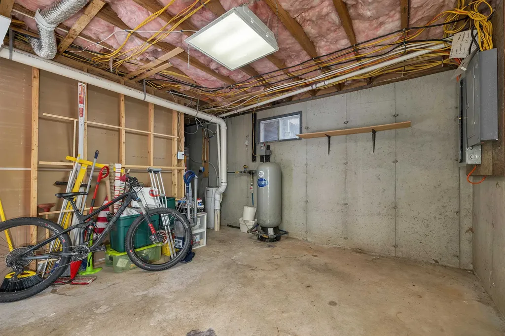 284 Hemp Hill Road Alexandria NH 03222