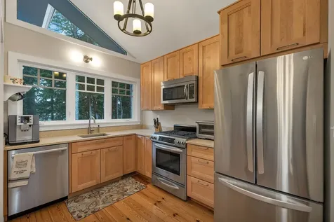 7 Turnbuckle Lane Grantham NH 03753