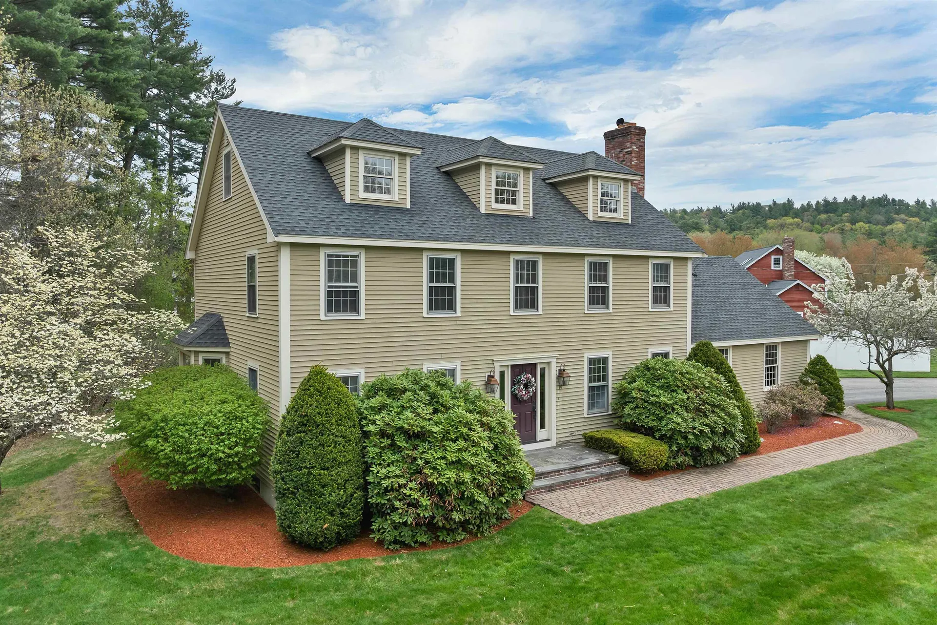 19 Poliquin Drive Nashua NH 03062