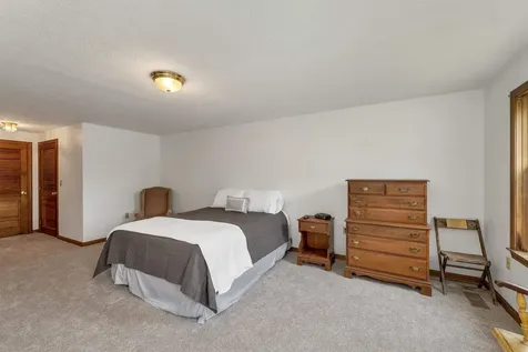 19 Poliquin Drive Nashua NH 03062