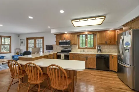 19 Poliquin Drive Nashua NH 03062