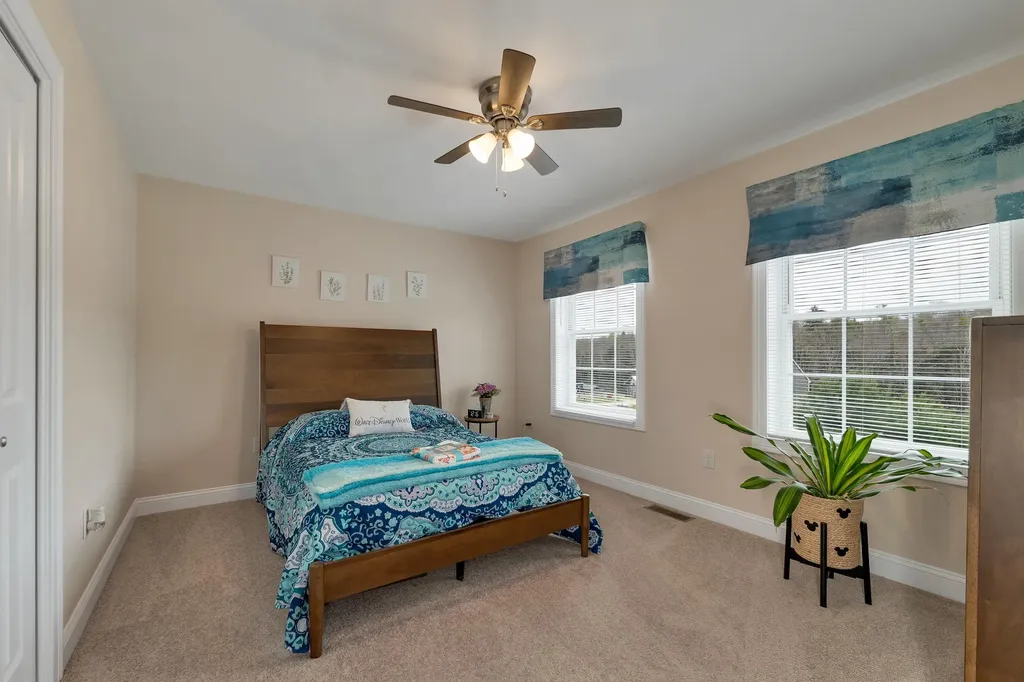 73 Bailey Drive Pittsfield NH 03263
