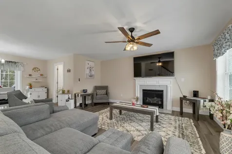 73 Bailey Drive Pittsfield NH 03263