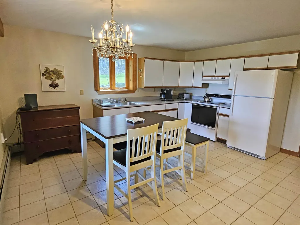 25 Yeaw Road Dover VT 05341