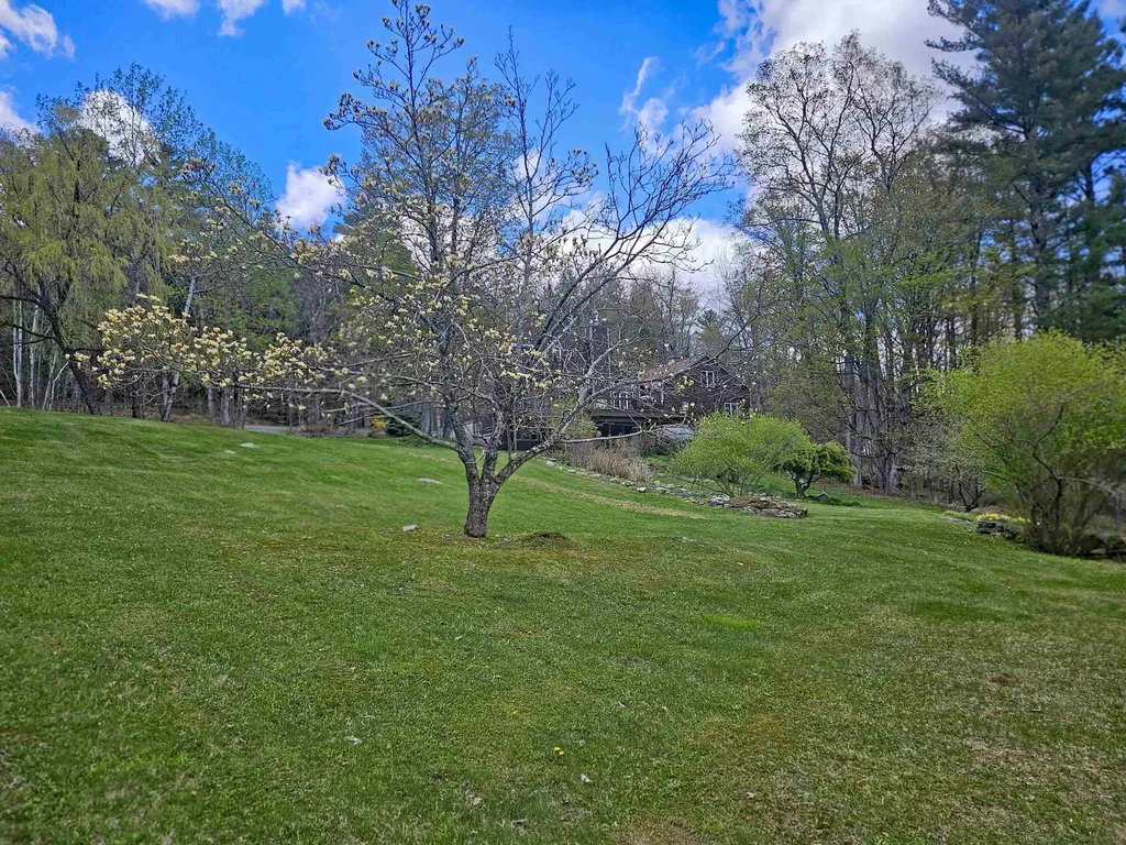 25 Yeaw Road Dover VT 05341