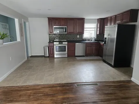 143 Westwood Drive Nashua NH 03062
