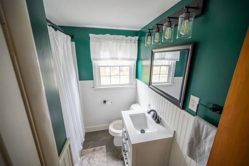56 Old Dover Road Rochester NH 03867