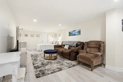 18 Schooner Drive Dover NH 03820
