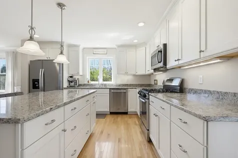 18 Schooner Drive Dover NH 03820
