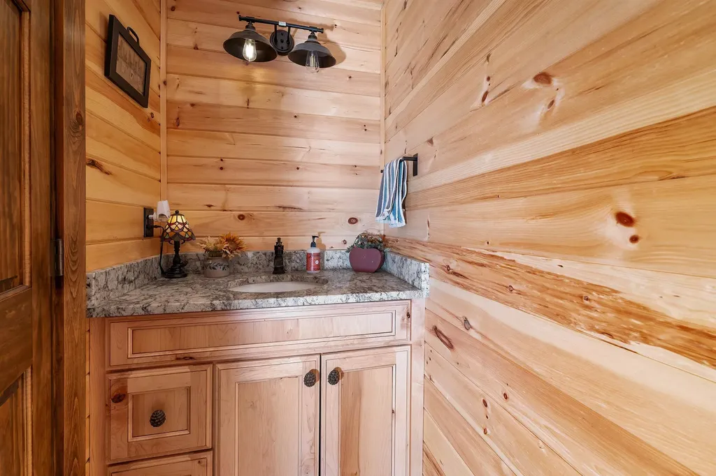 927 Ashueot Drive Washington NH 03280