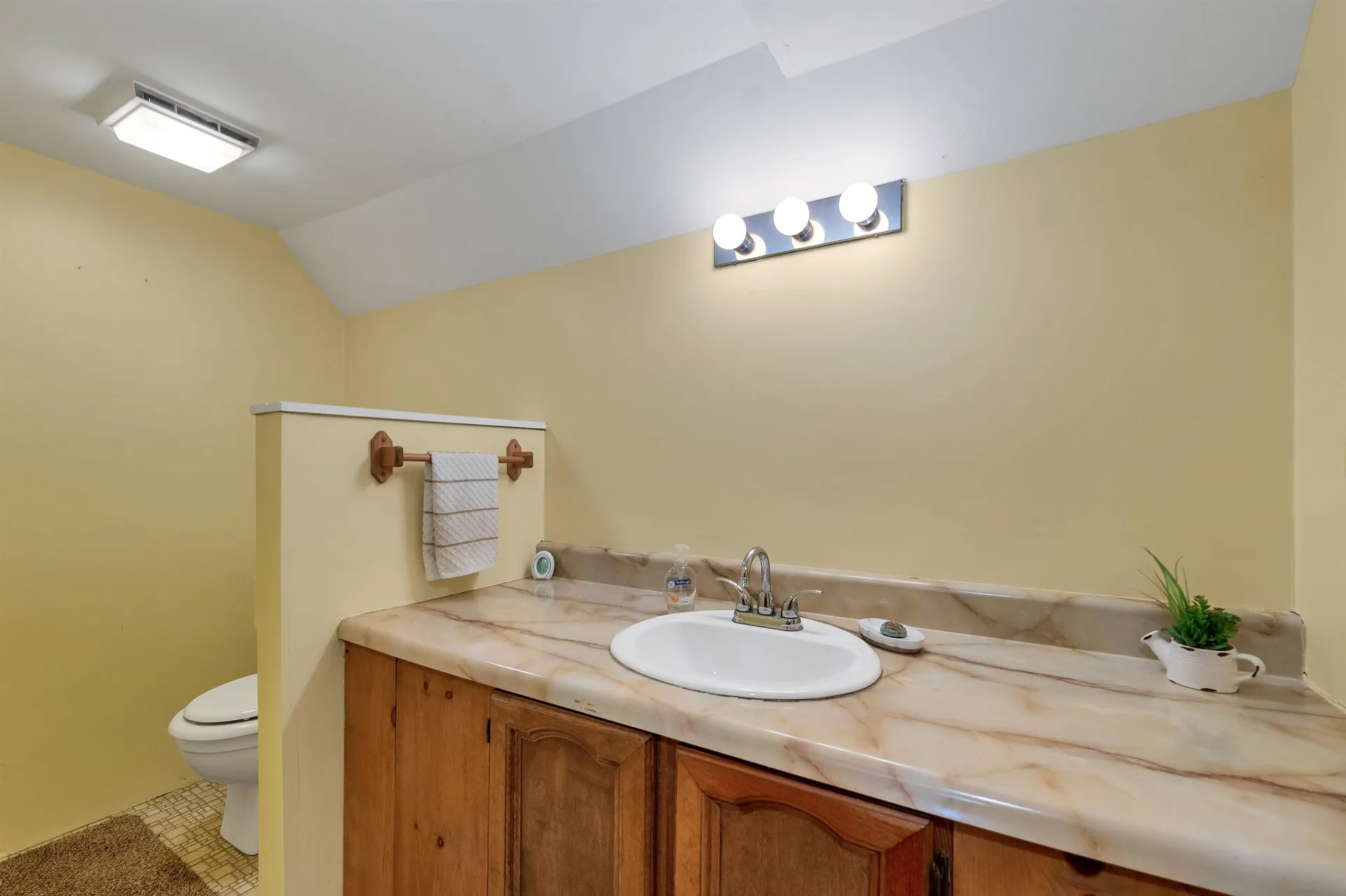 512 Route 11d Alton NH 03810