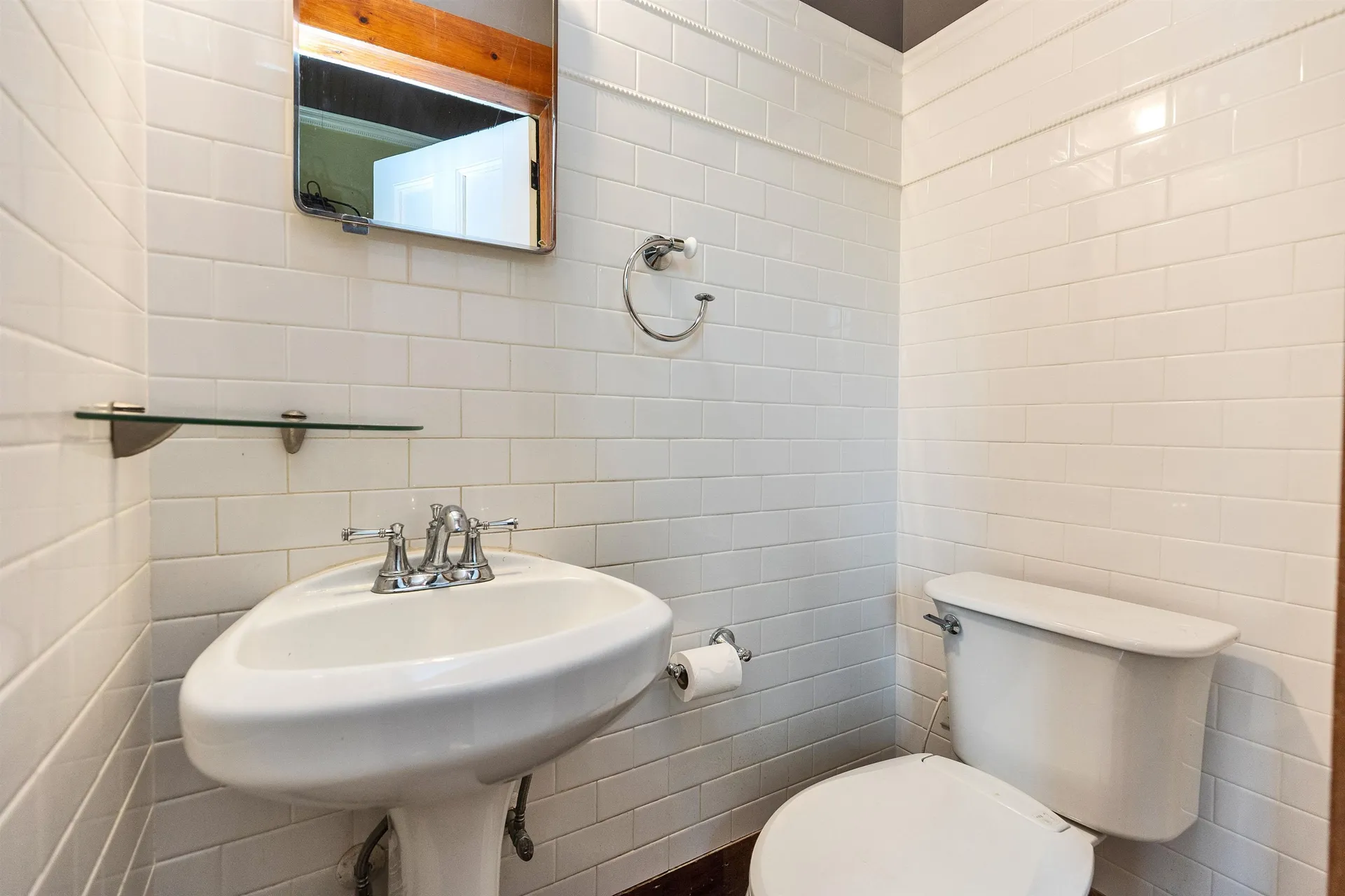 24 Maple Street Milford NH 03055