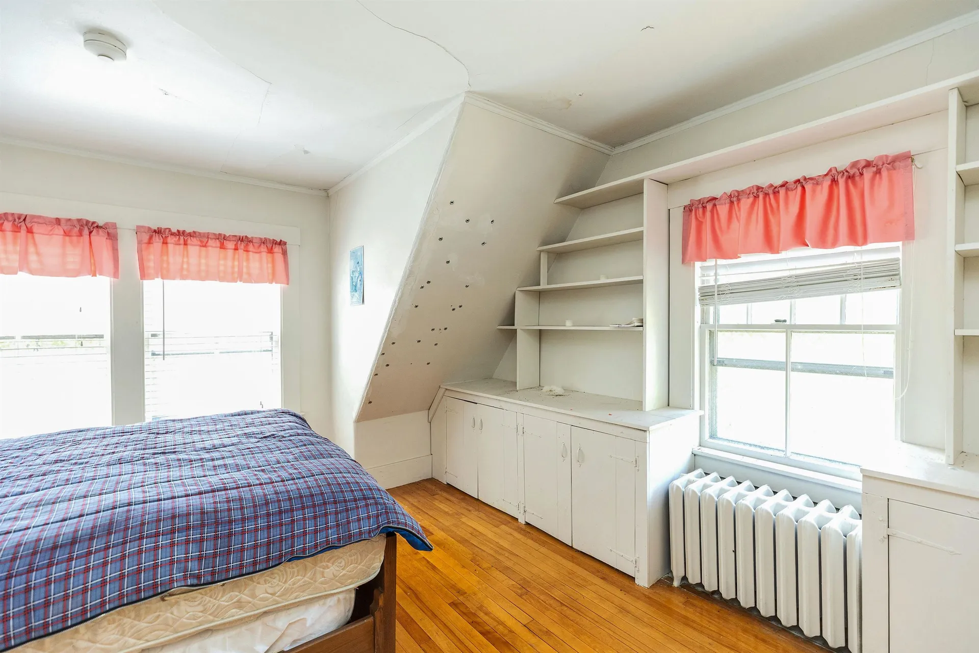 24 Maple Street Milford NH 03055