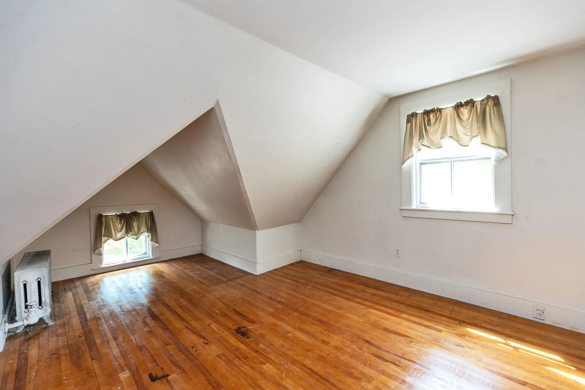 24 Maple Street Milford NH 03055