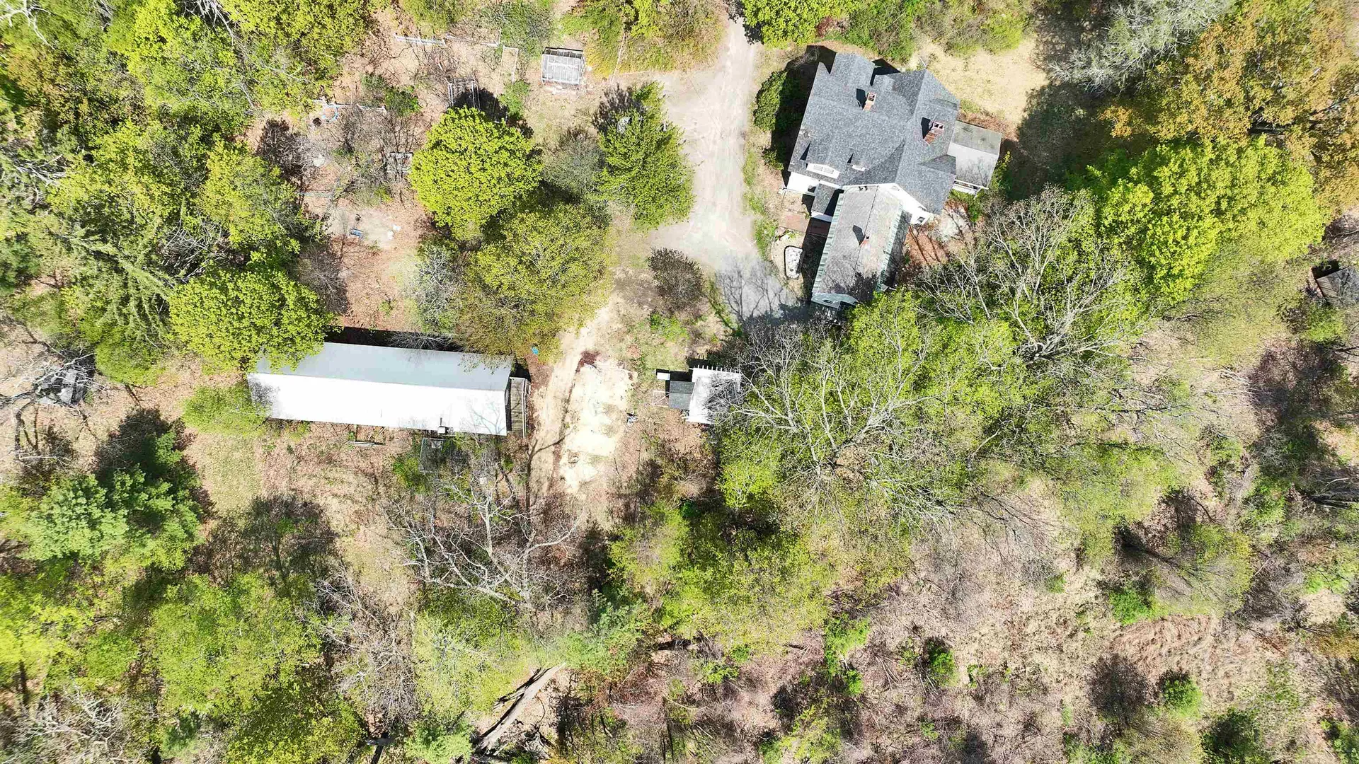 24 Maple Street Milford NH 03055