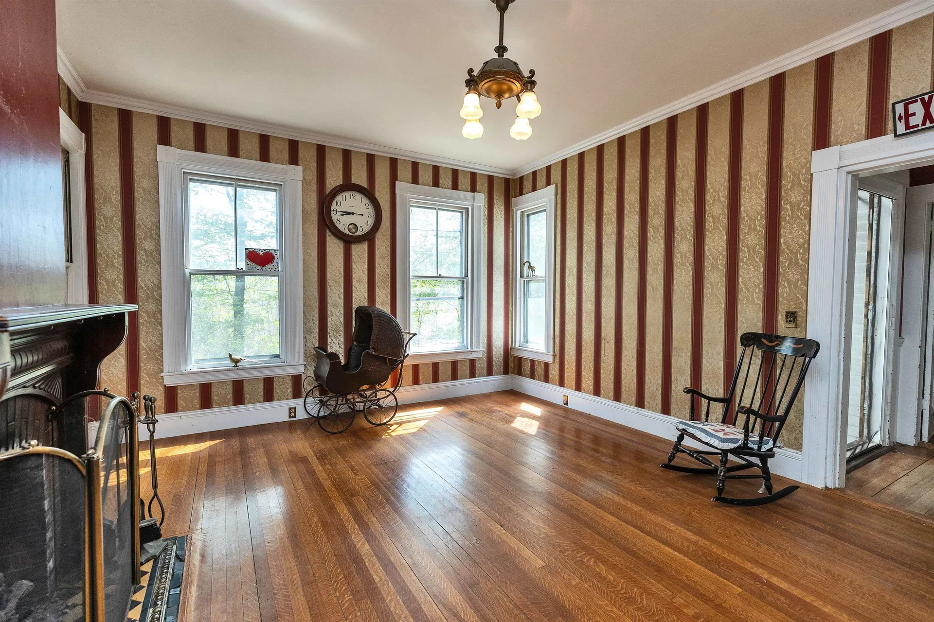 24 Maple Street Milford NH 03055