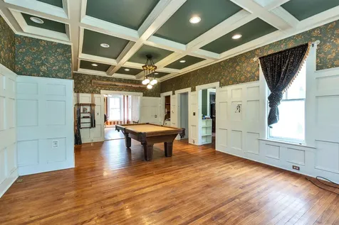 24 Maple Street Milford NH 03055