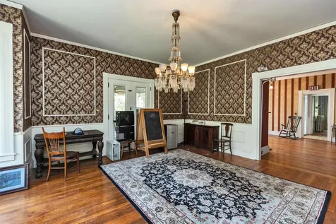 24 Maple Street Milford NH 03055