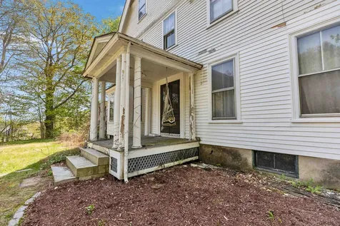 24 Maple Street Milford NH 03055
