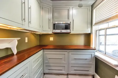 24 Maple Street Milford NH 03055