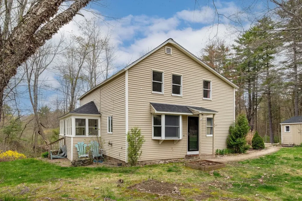 73 Cross Street Farmington NH 03835