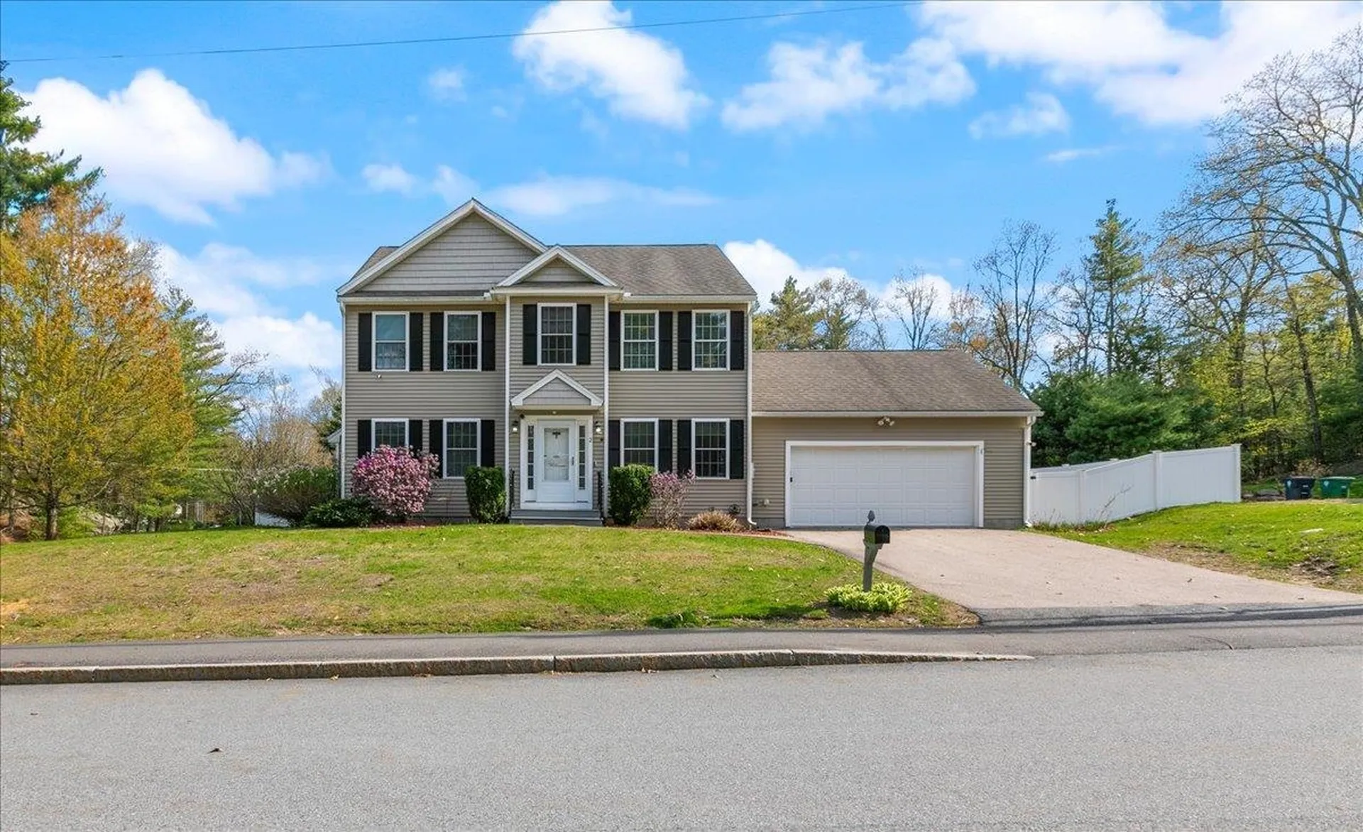 2 Birch Hill Drive Nashua NH 03063