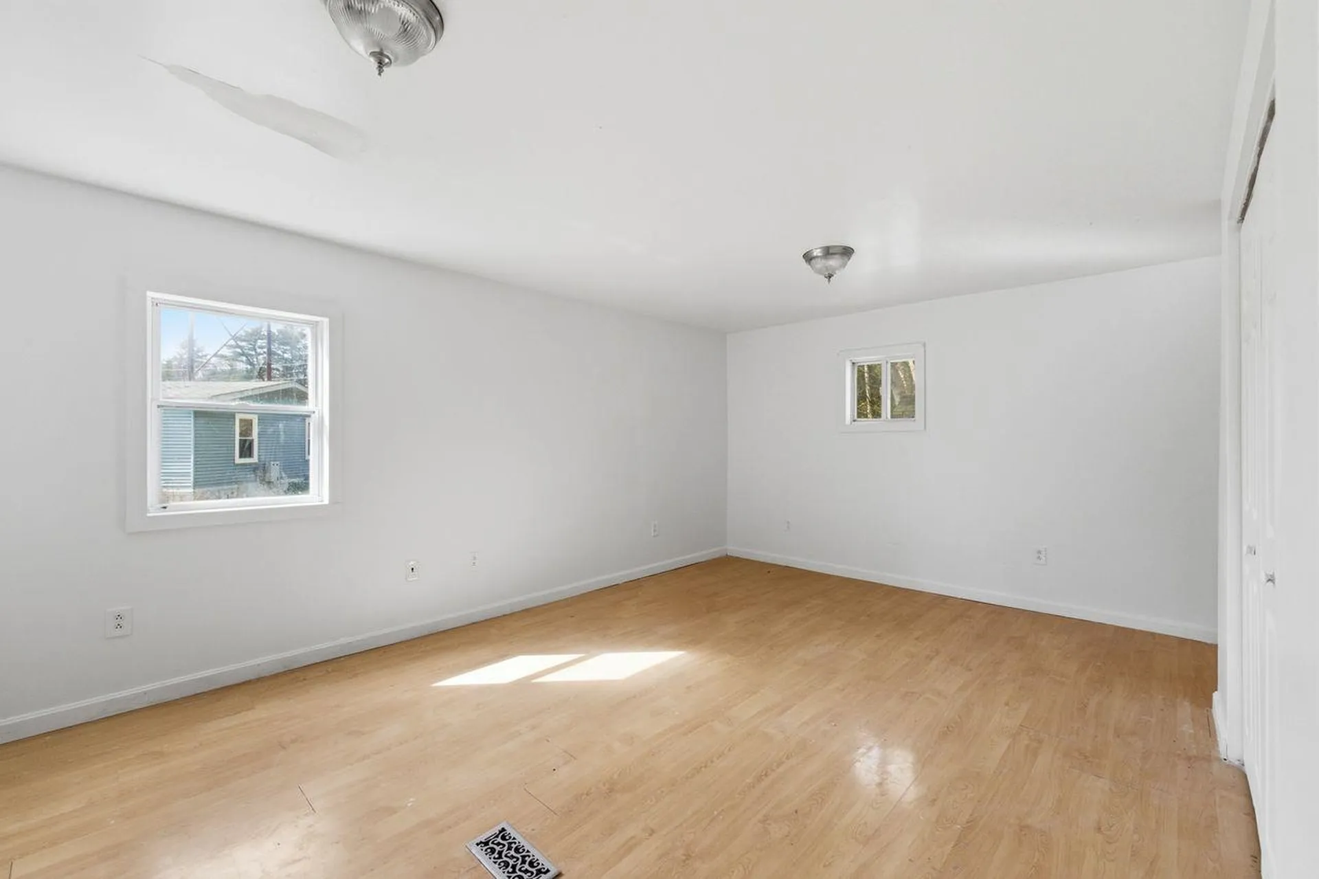 211 Emerald Drive Barrington NH 03825