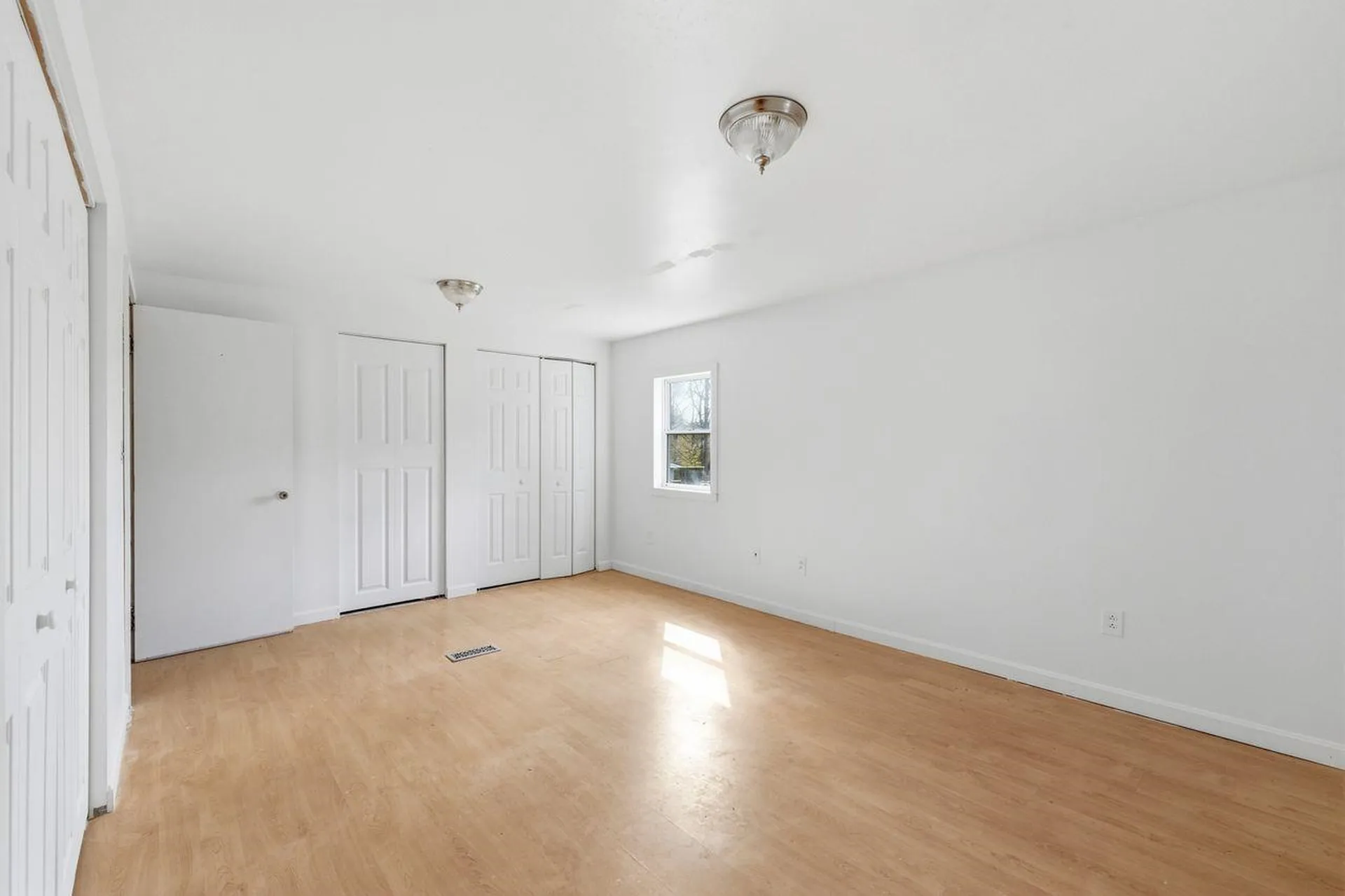 211 Emerald Drive Barrington NH 03825