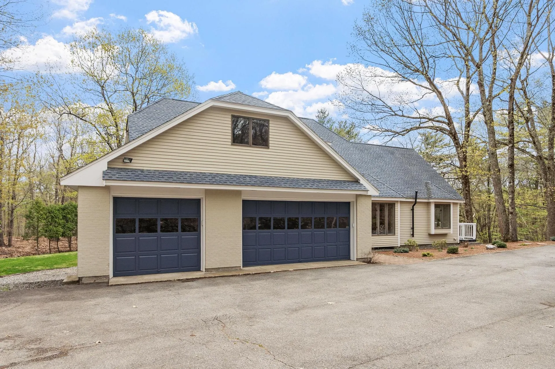 17 Stone Pound Lane Atkinson NH 03811-2260