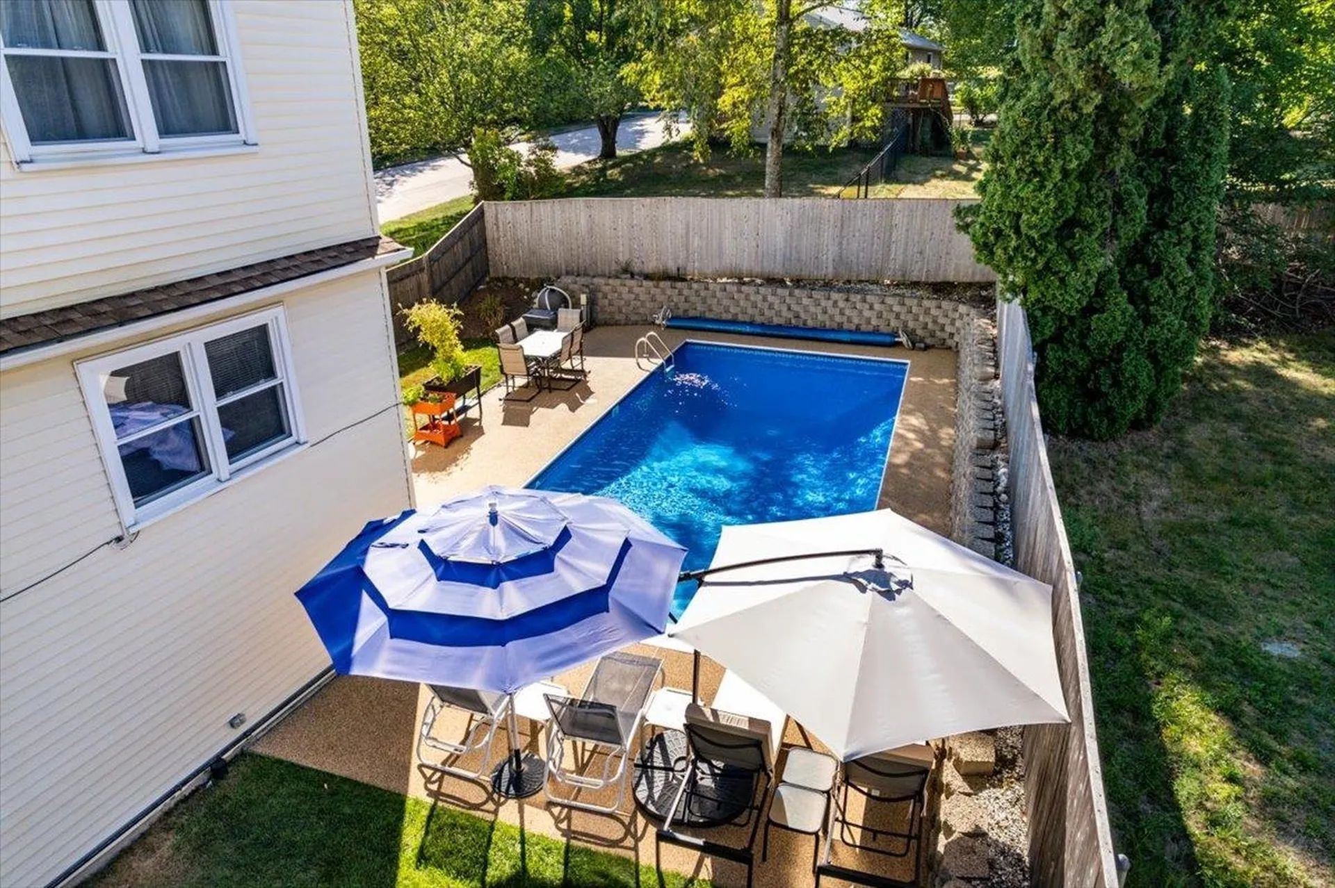 15 Lindstrom Lane Manchester NH 03104