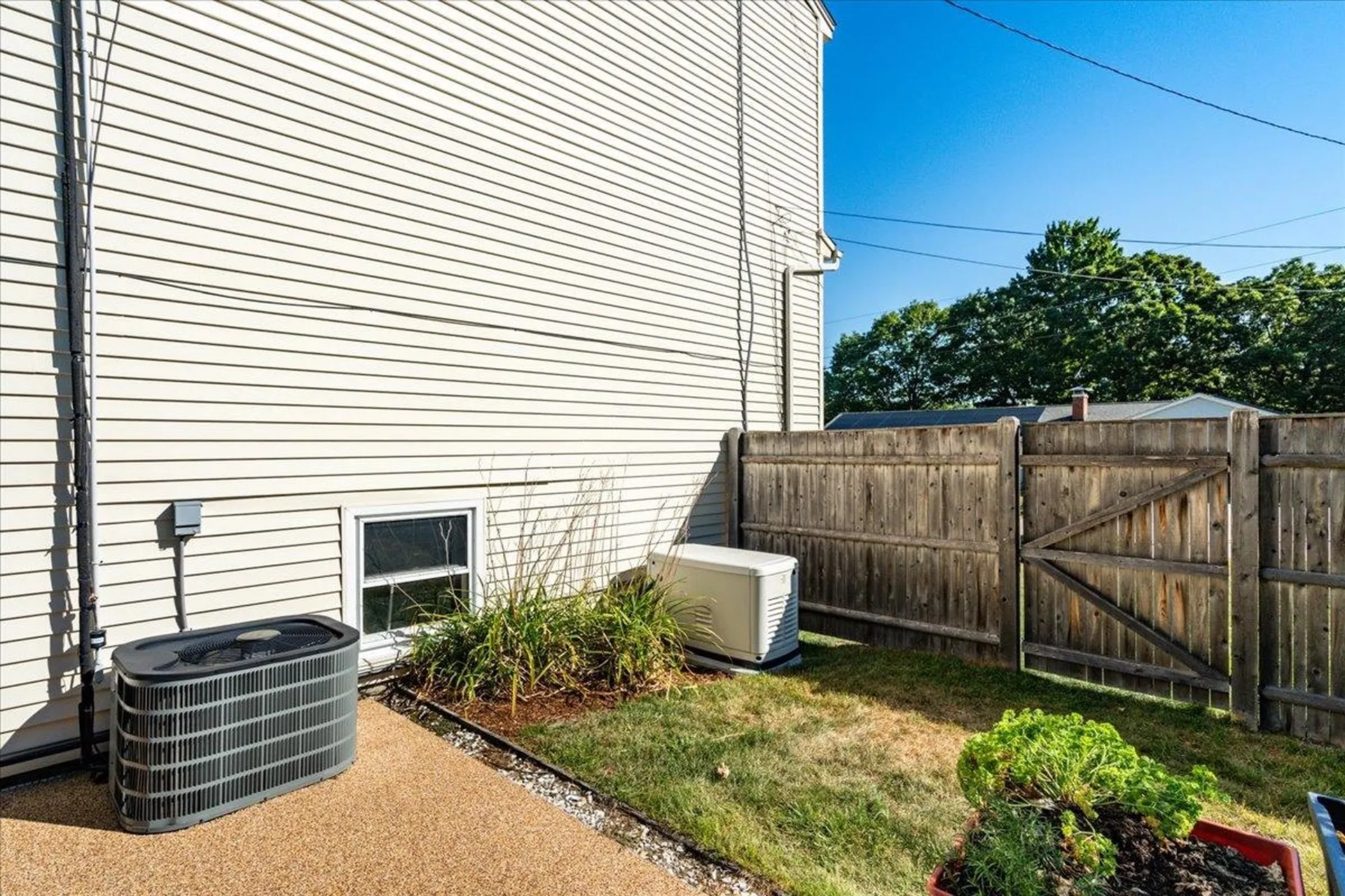 15 Lindstrom Lane Manchester NH 03104