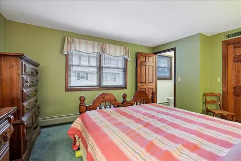 15 Lindstrom Lane Manchester NH 03104